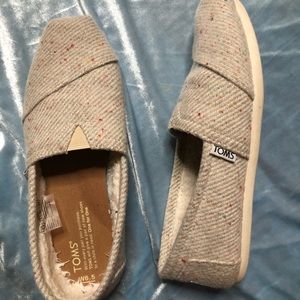 TOMS wool lined women’s classics